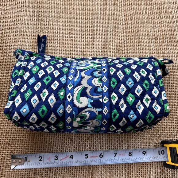 Vera Bradley Mediterranean Blue/Green Quilted Lined Cosmetic Pouch. - Picture 5 of 8